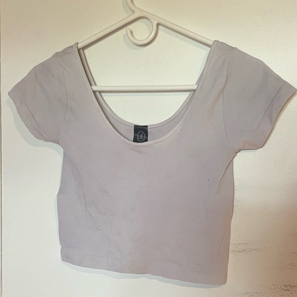 Dynamic fashion white crop top